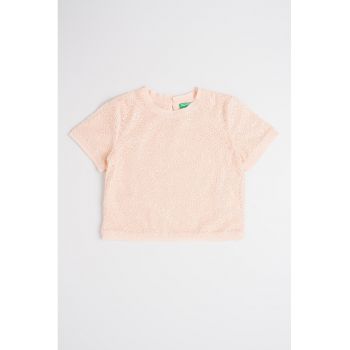 Tricou uni cu decolteu la baza gatului