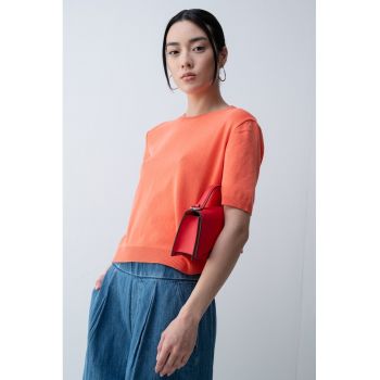 Tricou uni cu terminatie cu striatii