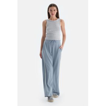 Pantaloni sport relaxed fit cu snururi