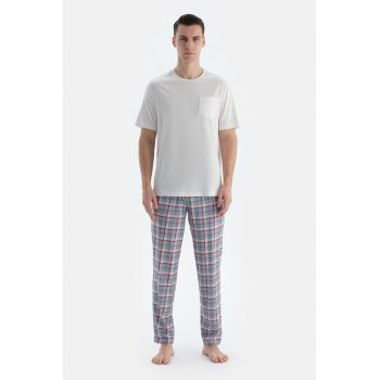 Pijama cu model in carouri