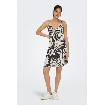 Rochie cu decolteu in V si model