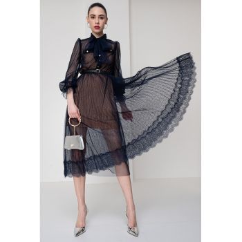 Rochie midi cu garnitura din dantela si model cu buline