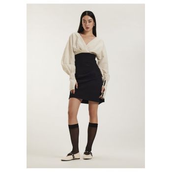 Rochie scurta cu decolteu in V si model in doua tonuri