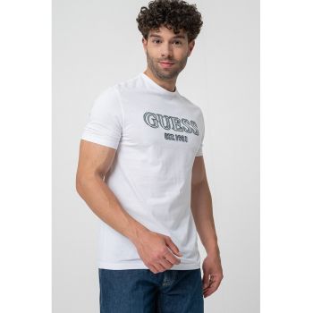 Tricou cu decolteu la baza gatului si imprimeu logo