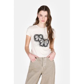 Tricou cu funda si decolteu la baza gatului