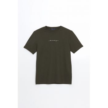 Tricou regular fit cu decolteu la baza gatului