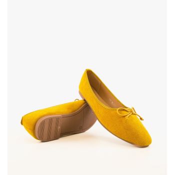 Balerini dama Elinor Galbeni