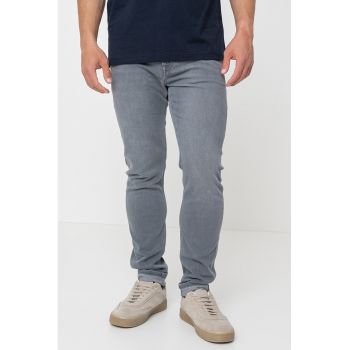 Blugi slim fit