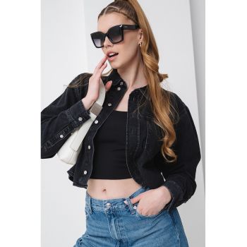 Jacheta crop lejera din denim