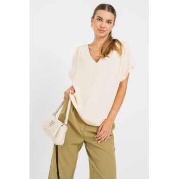 Bluza lejera cu decolteu in V si maneci scurte