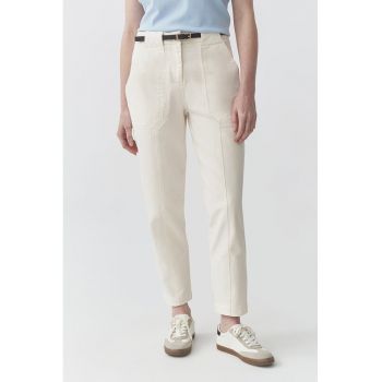Pantaloni crop cu buzunare laterale