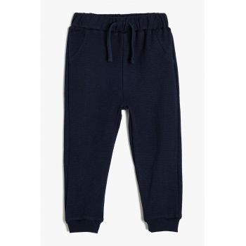 Pantaloni de trening cu model uni