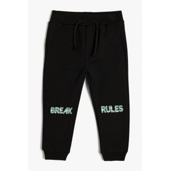 Pantaloni de trening din bumbac cu imprimeu text