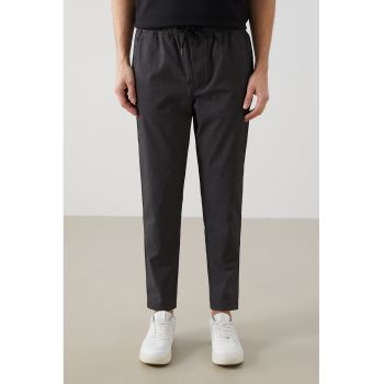 Pantaloni din amestec de bumbac cu buzunare laterale