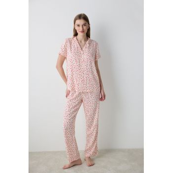Pijama cu model si decolteu in V