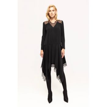 Rochie evazata asimetrica