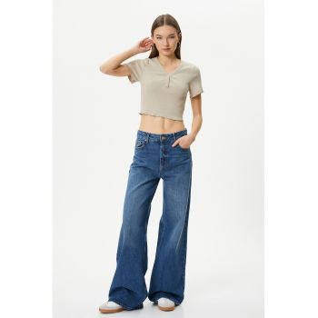 Tricou crop cu terminatii valurite