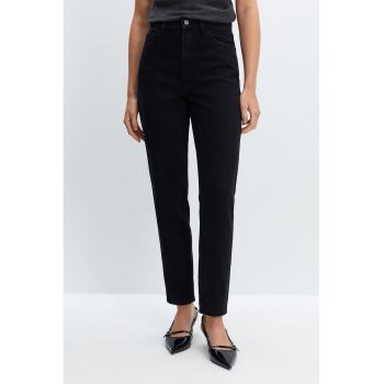 Blugi mom fit cu talie inalta
