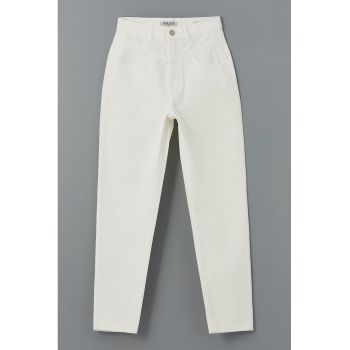 Blugi mom fit