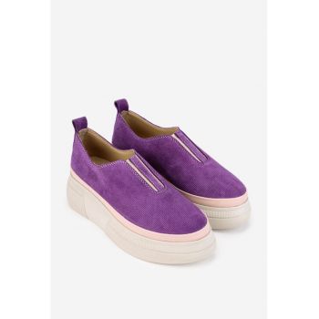 Pantofi dama mov din piele intoarsa cu aspect perforat