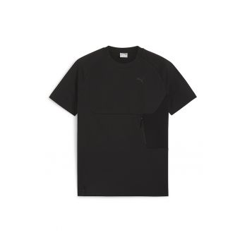 Tricou cu decolteu la baza gatului si maneci raglan Tech