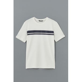 Tricou din bumbac cu decolteu la baza gatului