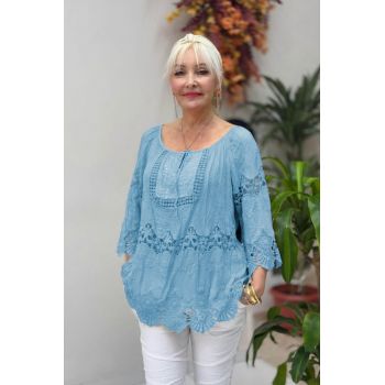 Bluza tip ie cu dantela si paiete fine incolore din matase si vascoza bleu brodata