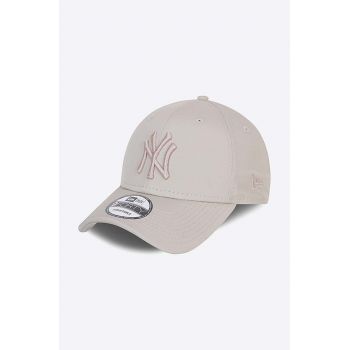 New Era șapcă culoarea bej, cu imprimeu, 60137475