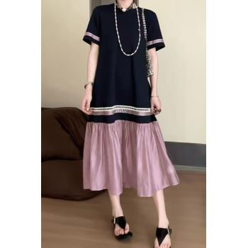 Rochie A-line din jerseu din bumbac cu volan din alt material, bleumarin cu lila