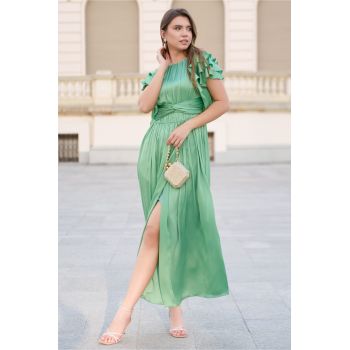 Rochie lunga eleganta din voal verde fistic cu volanase la maneci