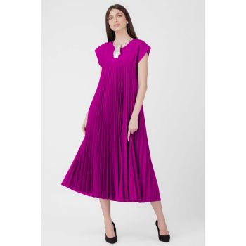 Rochie plisata  A-line lunga, material fin si usor creponat, magenta ieftina de firma originala