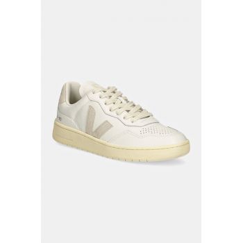 Veja sneakers din piele V-90 culoarea alb, VD2003655A