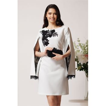 Rochie LaDonna eleganta din stofa alba cu dantela chantilly neagra la maneci si pe bust
