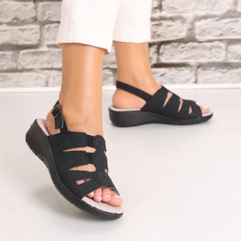 Sandale dama cu platforma Negre din Piele Ecologica Assisa Sandale dama cu platforma Negre din Piele Ecologica Assisa