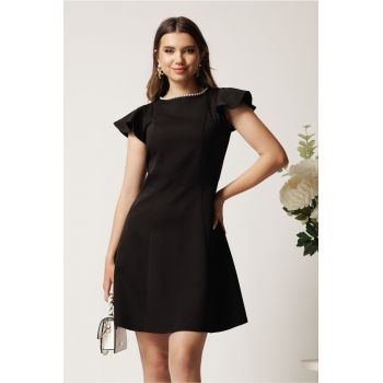 Rochie scurta neagra din stofa in cos cu perlute la decolteu- Moze
