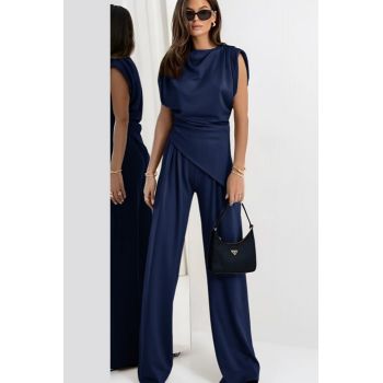 Compleu cu pantaloni, din tricot fin de bumbac, cu bluza in colt si umeri supradimensionati, bleumarin