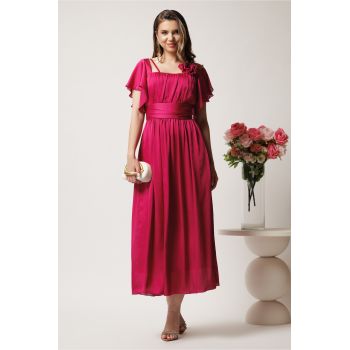 Rochie lunga fucsia in clos din voal cu floare la bust- Moze ieftina