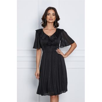 Rochie midi neagra din voal in clos cu insertii din fir lurex si volan la bust ieftina