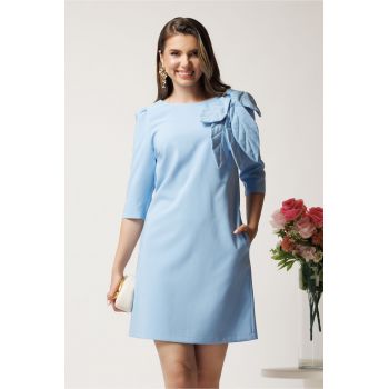 Rochie scurta bleu accesorizata cu aplicatie maxi tip frunza- LaDonna
