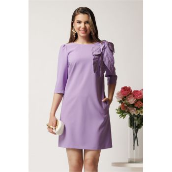 Rochie scurta lila accesorizata cu aplicatie maxi tip frunza- LaDonna