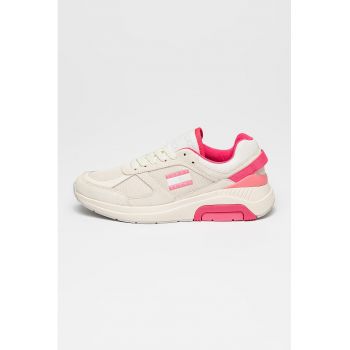 Pantofi sport de piele intoarsa cu detalii contrastante