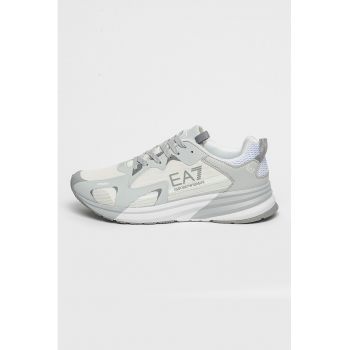 Pantofi sport cu insertii din plasa