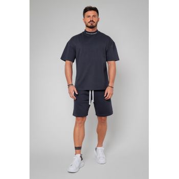Set de pantaloni scurti si tricou cu maneci cazute