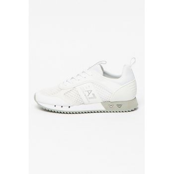 Pantofi sport cu insertii din plasa