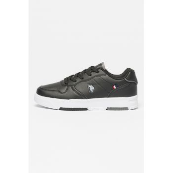 Pantofi sport de piele ecologica cu logo stantat