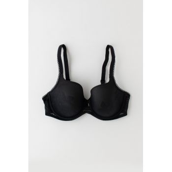 Sutien cu burete subtire si strat exterior de plasa