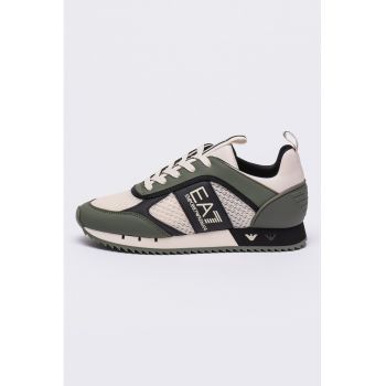 Pantofi sport cu insertii din plasa