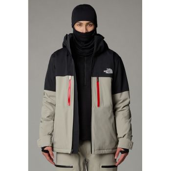 Geaca impermeabila si rezistenta la vant pentru ski Chakal