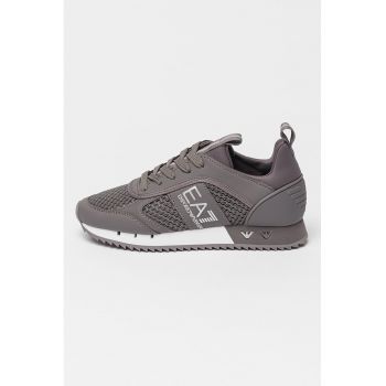 Pantofi sport cu insertii din plasa
