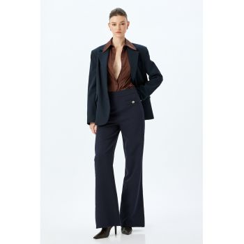 Pantaloni bootcut cu talie inalta